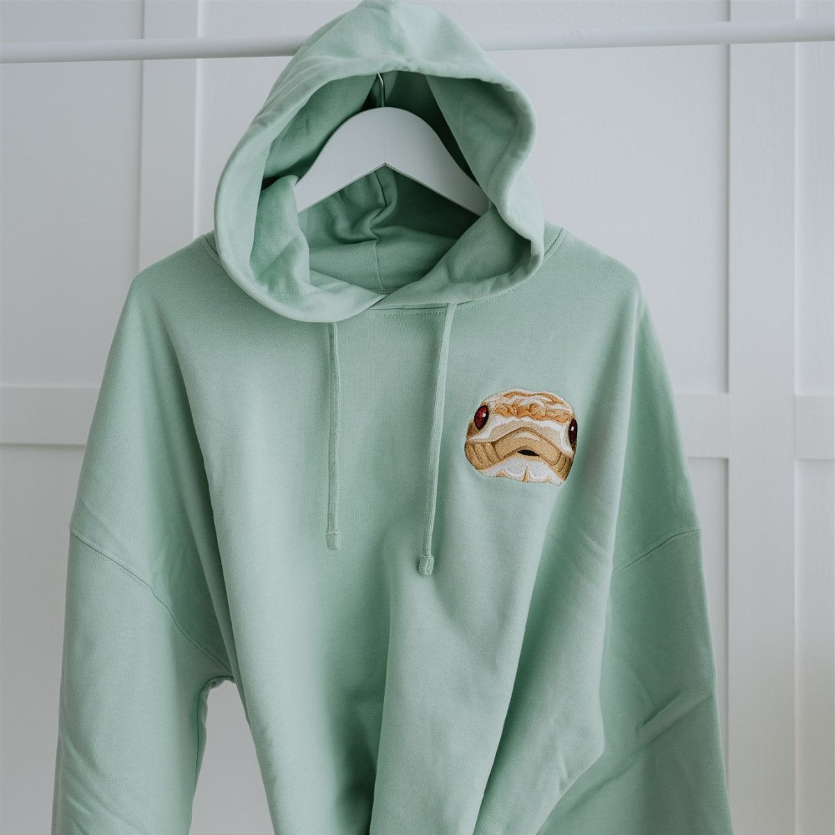 Hoodies & Sweatshirts